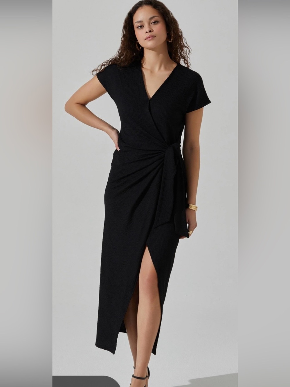 Astr Black Textured V-Neck Maxi Dress